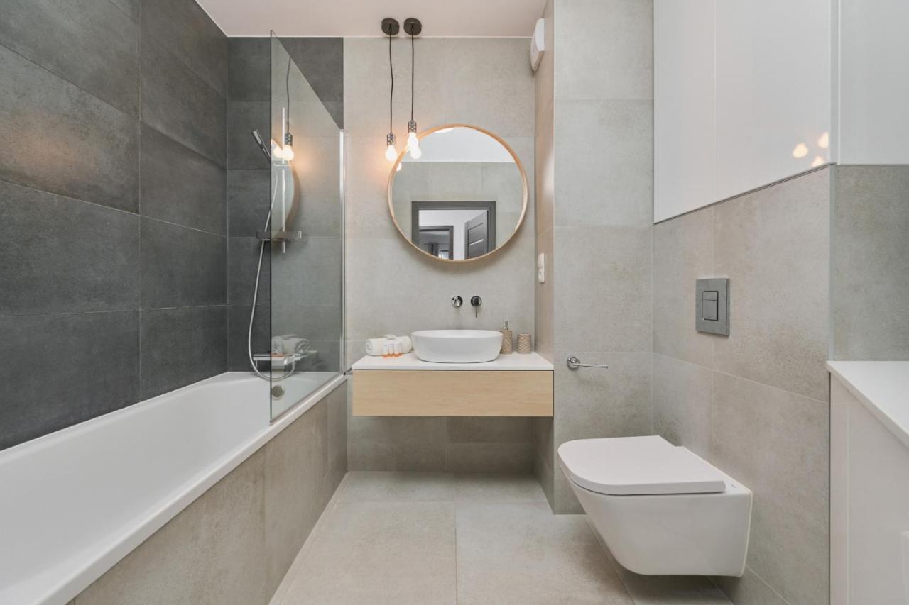 Spacious Apartment With Balcony Near The Slavic Hill Wroclaw By Renters Prestige Exterior photo