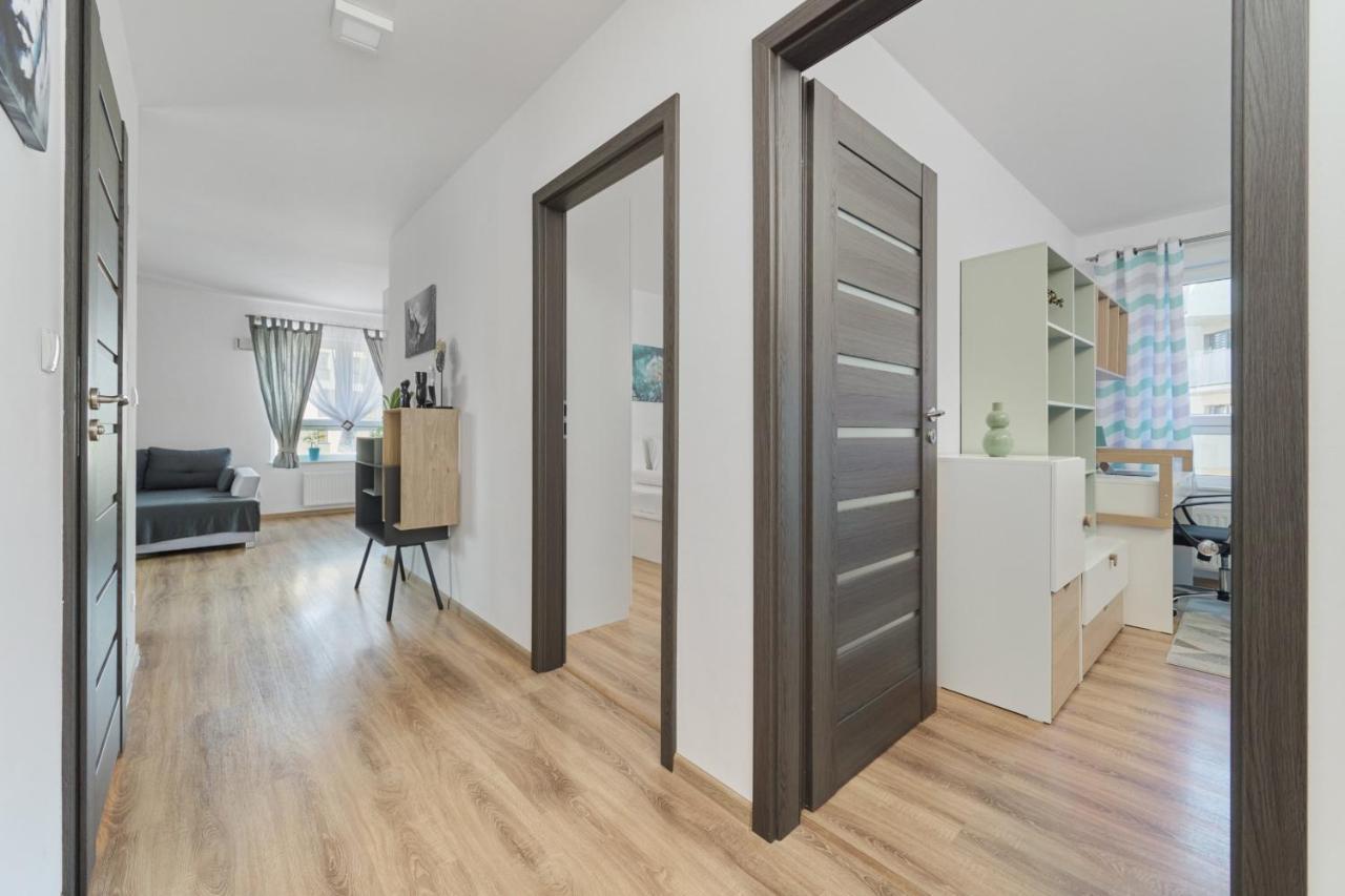Spacious Apartment With Balcony Near The Slavic Hill Wroclaw By Renters Prestige Exterior photo