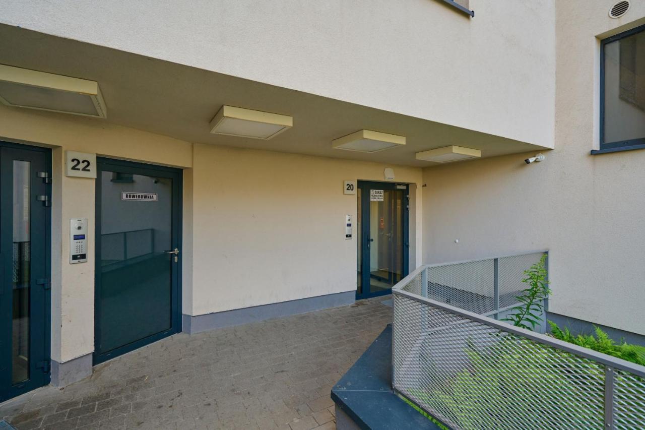 Spacious Apartment With Balcony Near The Slavic Hill Wroclaw By Renters Prestige Exterior photo