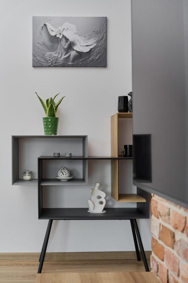 Spacious Apartment With Balcony Near The Slavic Hill Wroclaw By Renters Prestige Exterior photo